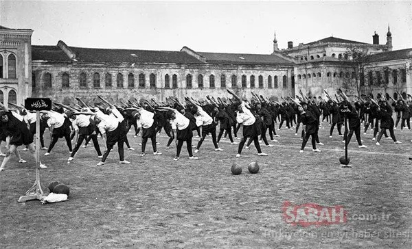 Şimdi İstanbul'un en işlek caddesi! İşte ilk kez göreceğiniz Eski İstanbul fotoğrafları