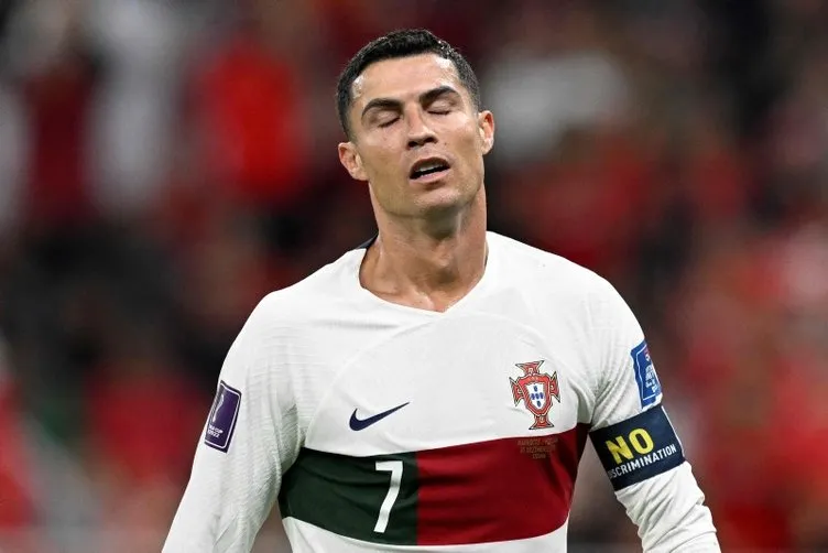 Son dakika haberi: Yıllık ücreti duyanları şaşkına çevirmişti! Cristiano Ronaldo transferinde flaş gelişmeyi canlı yayında duyurdular...