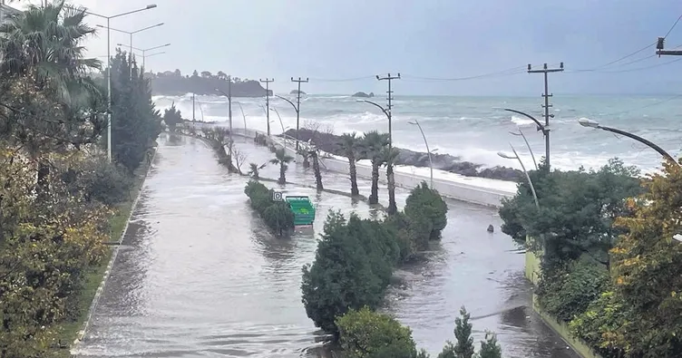 Kıyıda fırtına Doğu’da kar