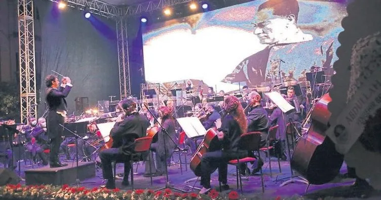 Mersin’de muhteşem konser