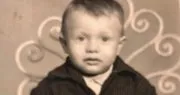 Ünlü ismin çocukluk fotoğrafı şaşırttı! Bu minik çocuk şimdi Türkiye'nin en başarılı ekran yüzlerinden...