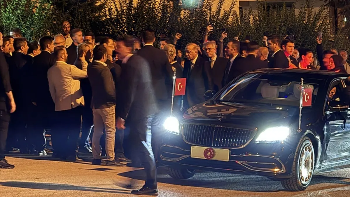 Başkan Erdoğan'dan Betül Önderoğlu'nun ailesine taziye ziyareti
