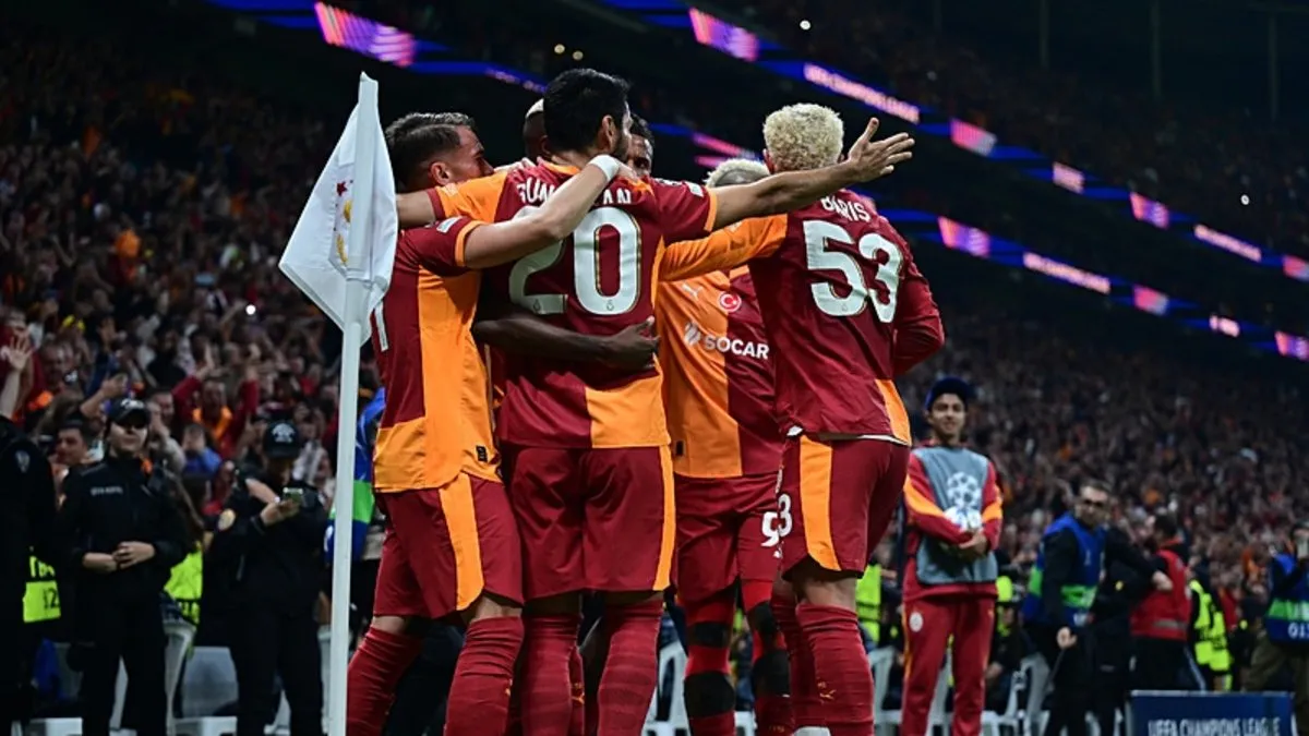 Galatasaray evinde rahat, Beşiktaş deplasmanda zorlanıyor