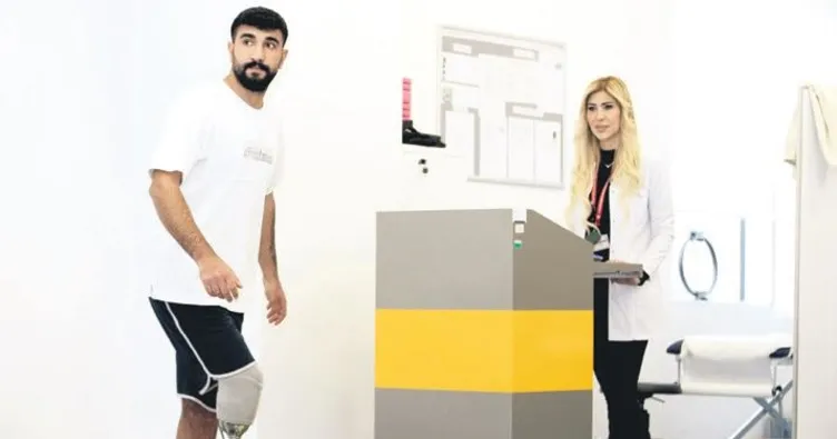 Protez bacağı ile basketbola başladı