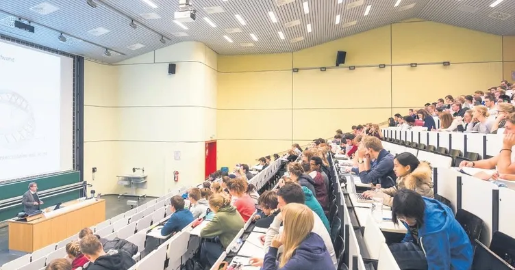 Rus öğrenciler parasız kaldı