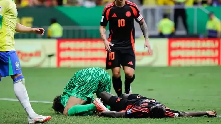 Son dakika haberi: Davinson Sanchez’den korkutan anlar! Brezilya-Kolombiya maçında iki yıldız isim yere yığıldı...