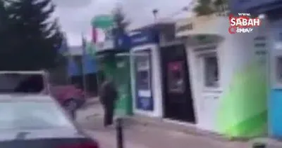 Beykoz’da elindeki çekiçle ATM’lere saldıran şahıs kamerada | Video