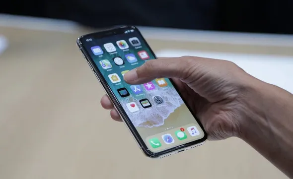 Apple üç yeni iPhone'la rakiplerini sollayacak!