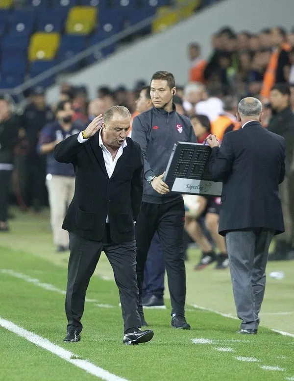 Galatasaray Teknik Direktörü Fatih Terim'den kadroda radikal değişiklik