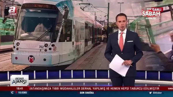 POS cihazına takılan tramvay, raylardan çıkıp elektrik direğine çarptı | Video