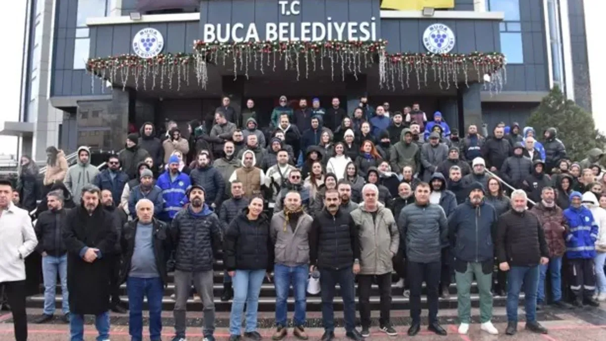 CHP’li Buca Belediyesi’nde sular durulmuyor: Bin 800 işçinin Ocak ayı maaşları yatmadı! CHP’li Buca Belediyesi’nde sular durulmuyor: Bin 800 işçinin Ocak ayı maaşları yatmadı!