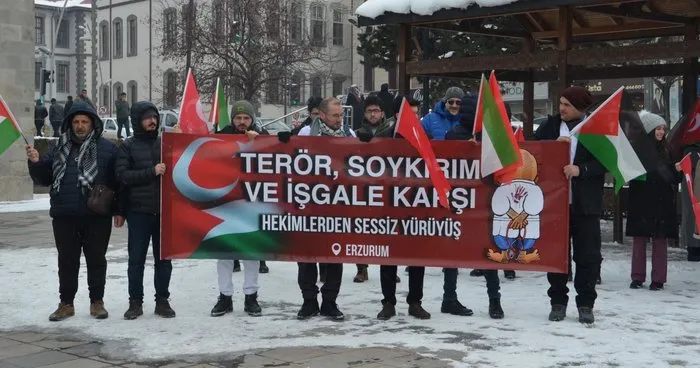 Erzurum’da dondurucu soğukta Gazze için yürüdüler
