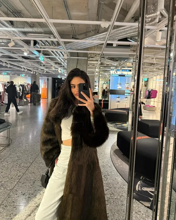 ’Samsak Döveci’ tığ gibi kaldı... Günden güne eriyen şarkıcı Elif Buse Doğan verdiği kilolarla dikkat çekti!