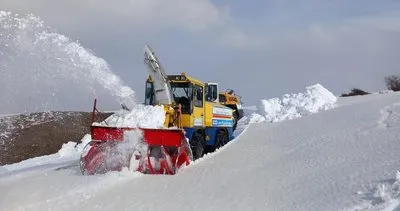 ‘Kar Kaplanları’nın 5 metre karla zorlu mücadelesi #mus