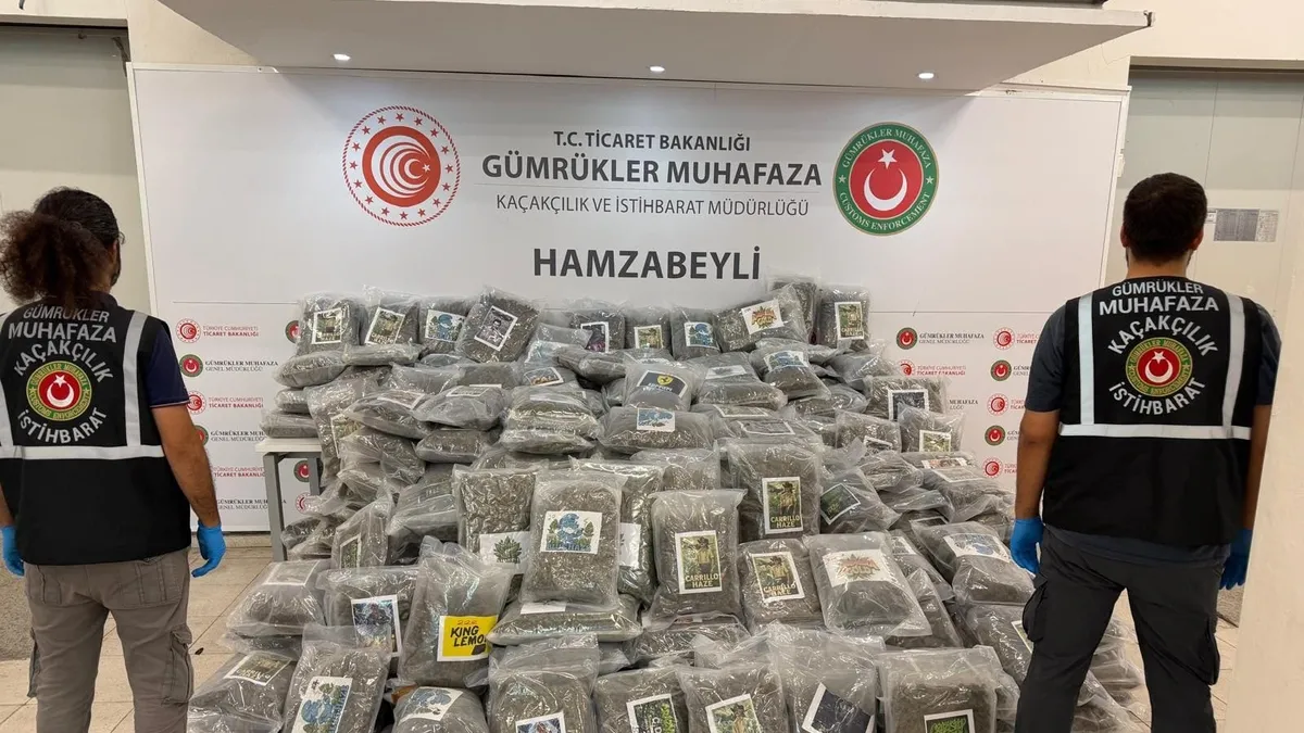 Bakanlıktan uyuşturucu operasyonu: Hamzabeyli'de X-Ray'e takıldı! 288 kilogram esrar ele geçirildi