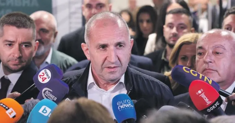 Bulgaristan’da zafer Radev’in