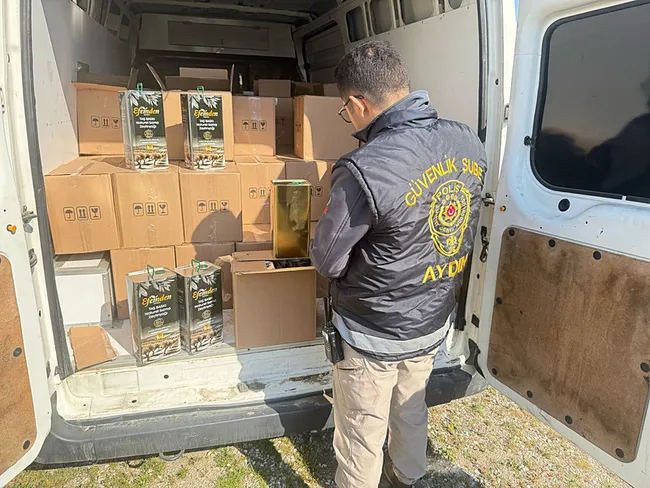 aydinda-gida-teroristlerine-gecit-verilmedi-tam-30-bin-litre-1742411108417.jpeg