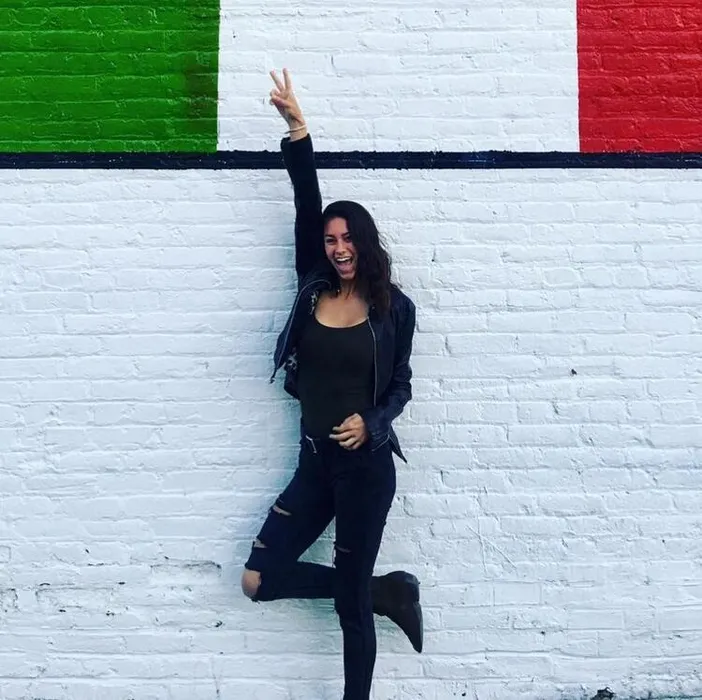 Amerikan polisinin 'Göz bebeği' kadın polis bir adamı vurarak öldürdü!