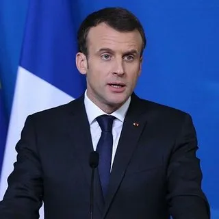 Polis kılığında eylemci döven Macron'un güvenlik danışmanı gözaltında