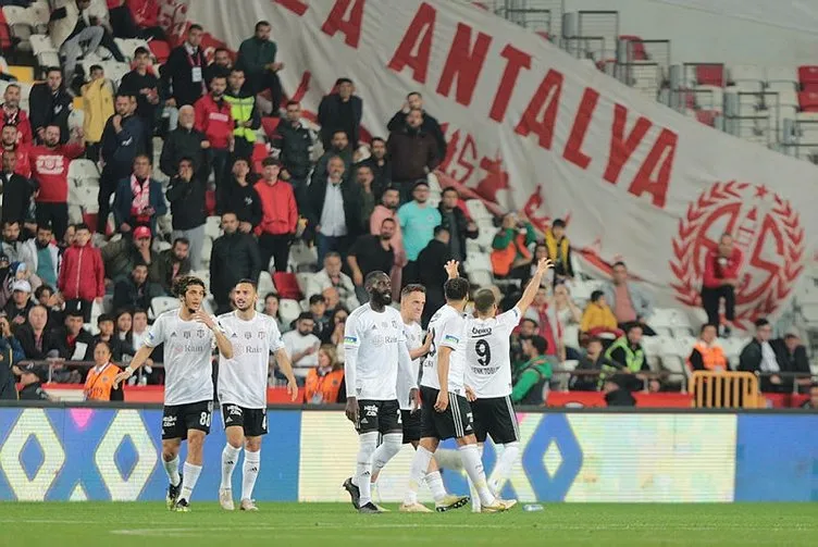 Son dakika haberi: Beşiktaş’ta eşi benzeri görülmemiş revizyon! 9 isim gidiyor 2 yıldız geliyor...