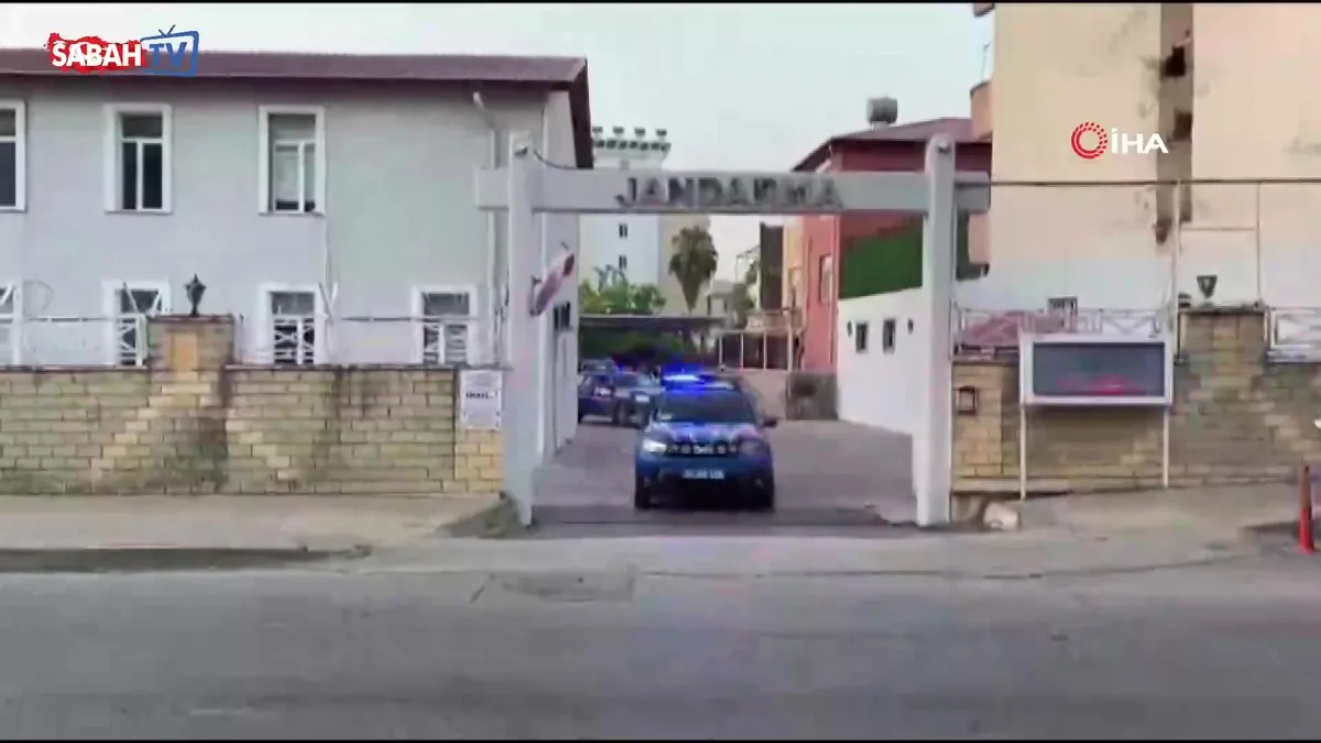 Mersin’in ilçelerinde uyuşturucu operasyonu: 26 şahsa işlem yapıldı | Video videosunu izle Mersin’in ilçelerinde uyuşturucu operasyonu: 26 şahsa işlem yapıldı | Video videosunu izle