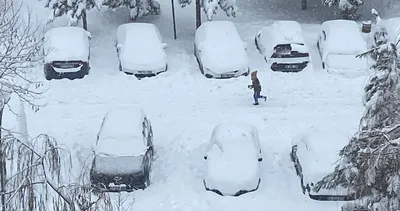 Hakkari’de kar yağışı hayatı olumsuz etkiledi