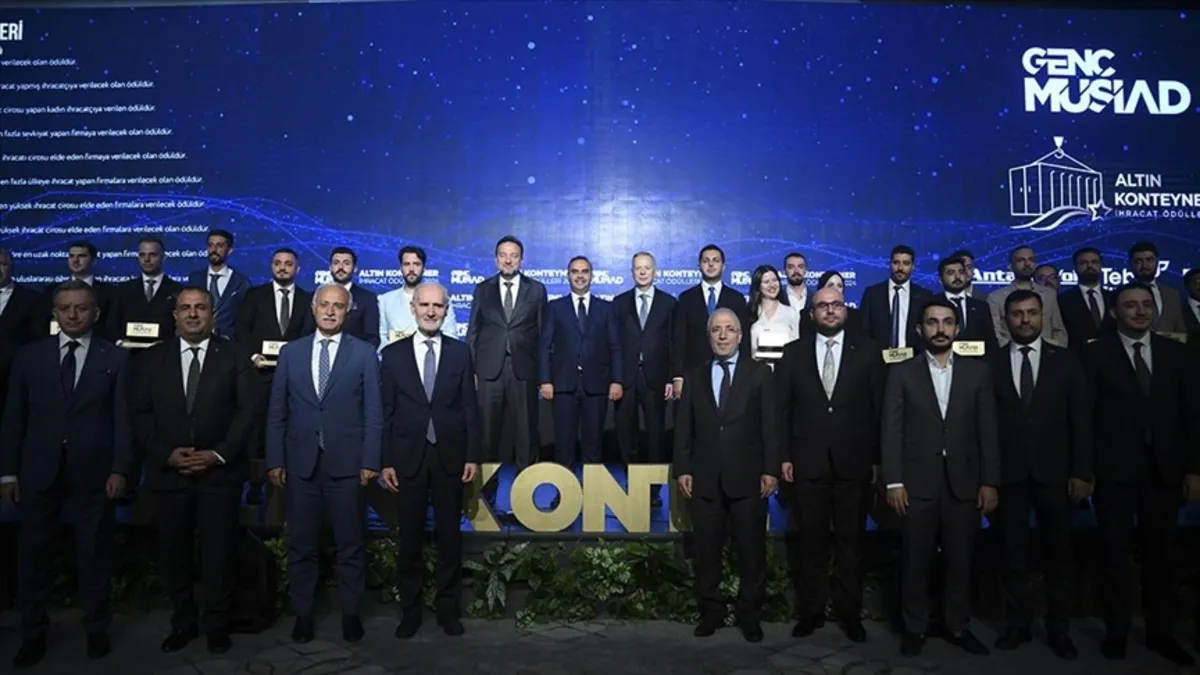 “Altın Konteyner İhracat Ödülleri” sahiplerini buldu “Altın Konteyner İhracat Ödülleri” sahiplerini buldu