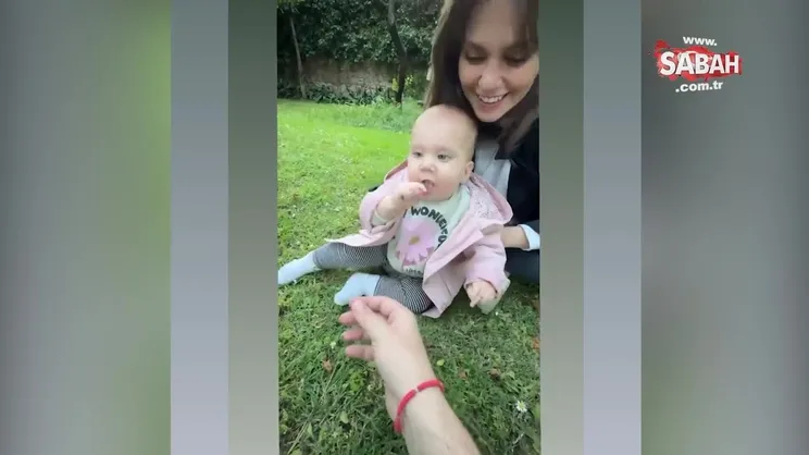 Aslı Enver’in minik kızı Elay’la paylaşımı güldürdü! İşte Aslı Enver’in minik kızının sevimli anları!