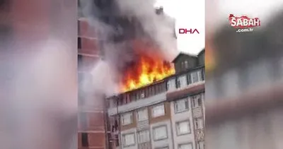 Trabzon Of’ta 5 katlı binanın çatı katı alev alev yandı | video