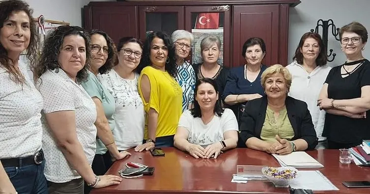 CHP’de toplu istifa depremi