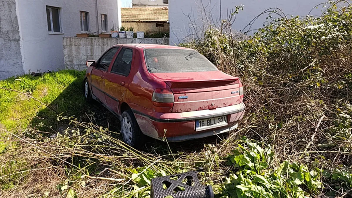 Bursa’da feci kaza! Freni boşalan otomobil şarampole uçtu: 2 yaralı var Bursa’da feci kaza! Freni boşalan otomobil şarampole uçtu: 2 yaralı var