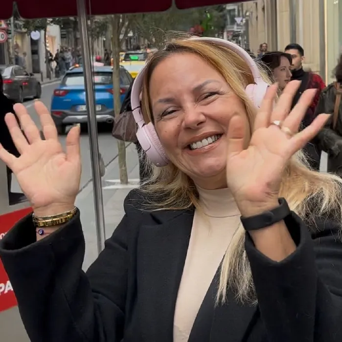 Bir dönem güzelliğiyle ’Yıkılıyo’du şimdi ise görenler tanıyamıyor... 52 yaşındaki Ayça Tekindor yıllar sonra ortaya çıktı!