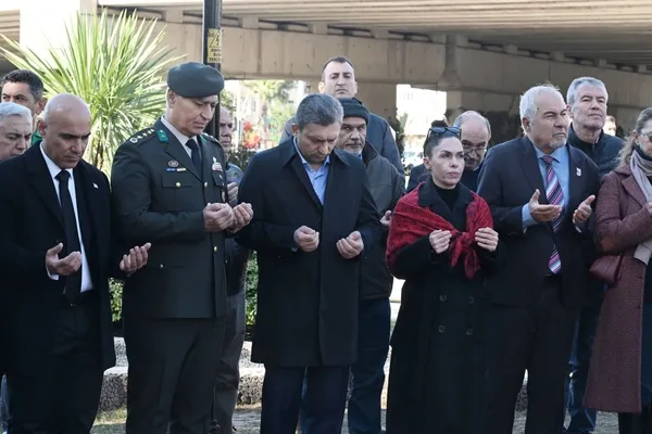 denktas-ve-kucuk-olum-yildonumlerinde-antalyada-anildi-1705224179981.jpg