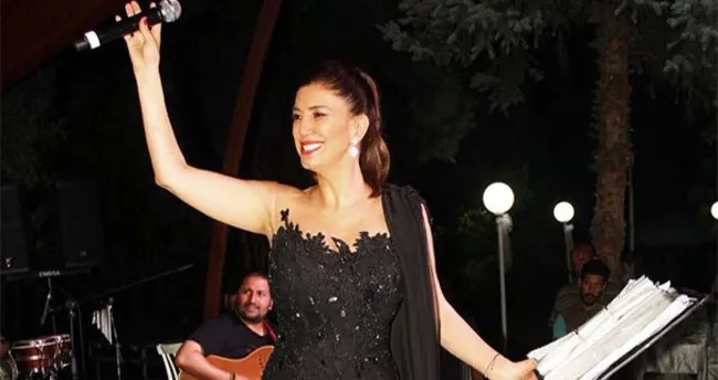 Anne Olduktan Sonra Ilk Konser Magazin Haberleri