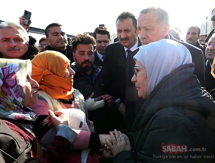 Asrın felaketinin ardından devlet millet el ele! Başkan Erdoğan ve Emine Erdoğan depremzedelerle tek tek ilgilendi