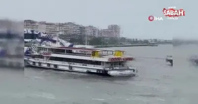 İzmir’de feribot karaya oturdu | Video