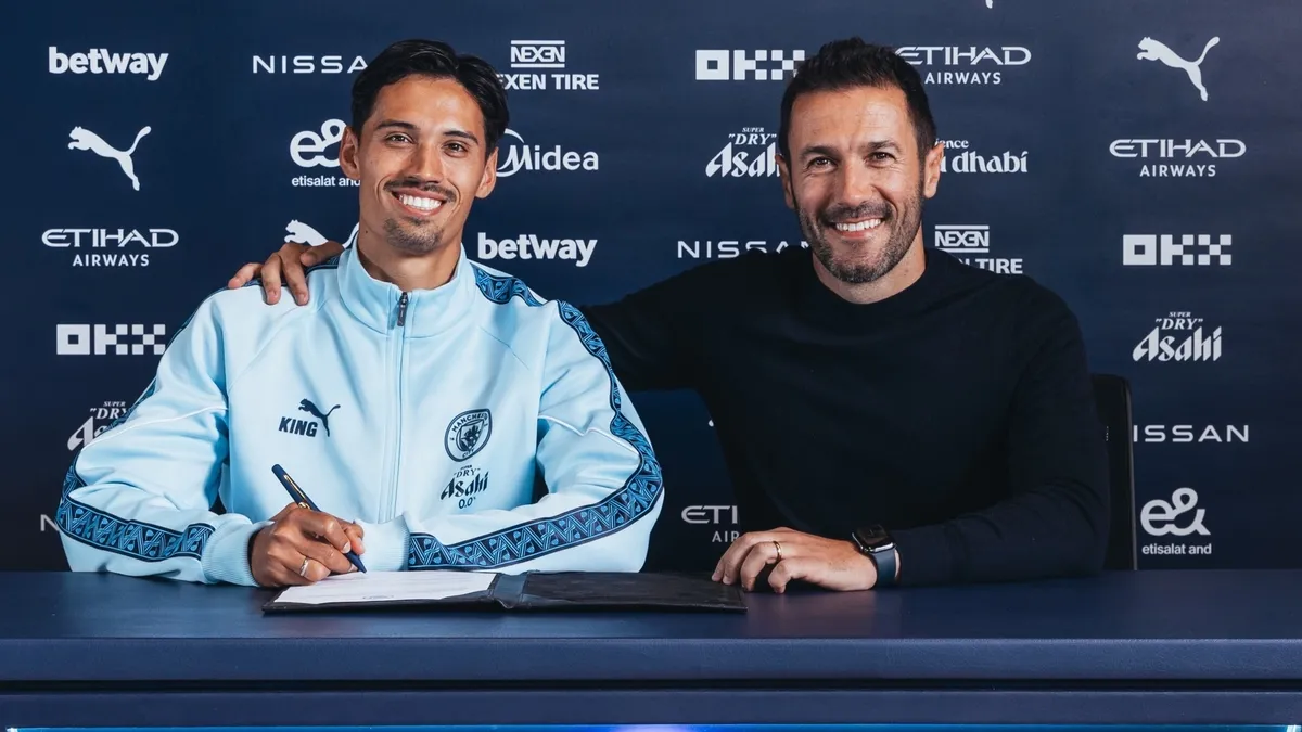 Manchester City, Tijjani Reijnders’ı açıkladı! Manchester City, Tijjani Reijnders’ı açıkladı!