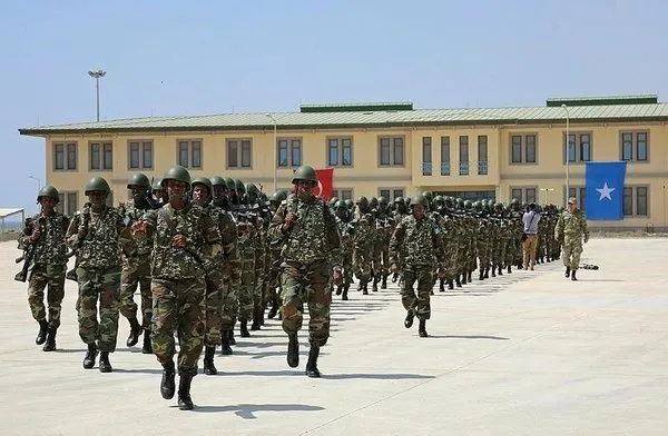Mogadişu'daki Türk askeri eğitim merkezi ilk mezunlarını verdi