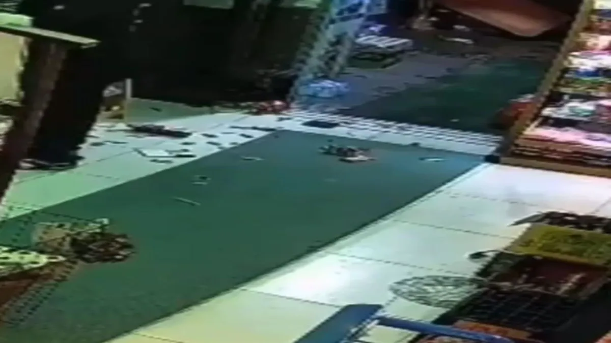 Bursa’da şoke eden para üstü kavgası: Market savaş alanına döndü