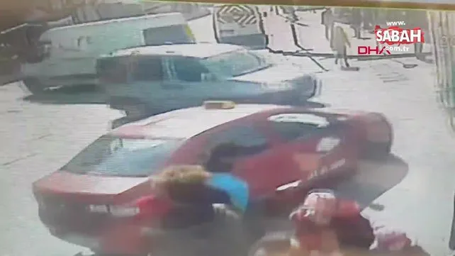Esenyurt'ta aracına aldığı otostopçu aracını çaldı | Video