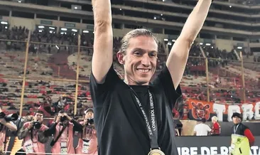 Filipe Luis kıskaç altında