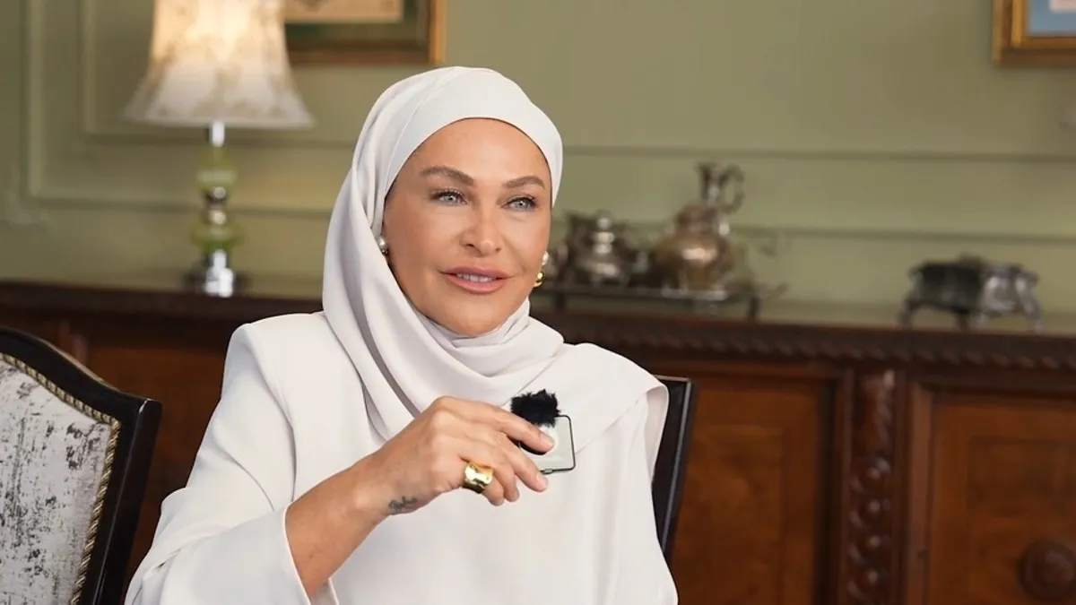 Hülya Avşar soruları yanıtladı… Aynı Yağmur Altında atv'de başlıyor | Video videosunu izle | Son Dakika Haberleri