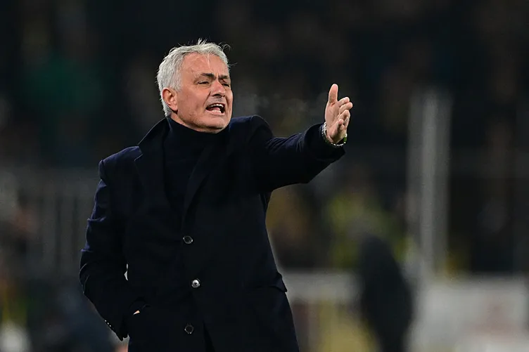 Son dakika haberi: Jose Mourinho o isimlere dikkat çekti! Fenerbahçe’nin kasasını dolduracak...