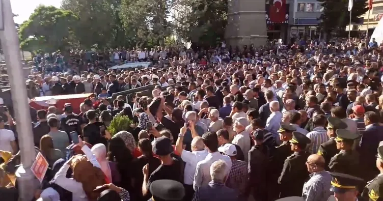 Çorum şehidini binlerce kişi uğurladı