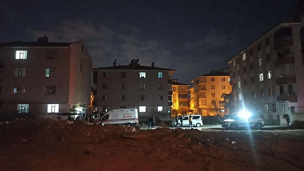 Çocukları görme bahanesiyle eve gitti: Eşini öldürüp, canına kıydı! Çocukları görme bahanesiyle eve gitti: Eşini öldürüp, canına kıydı!