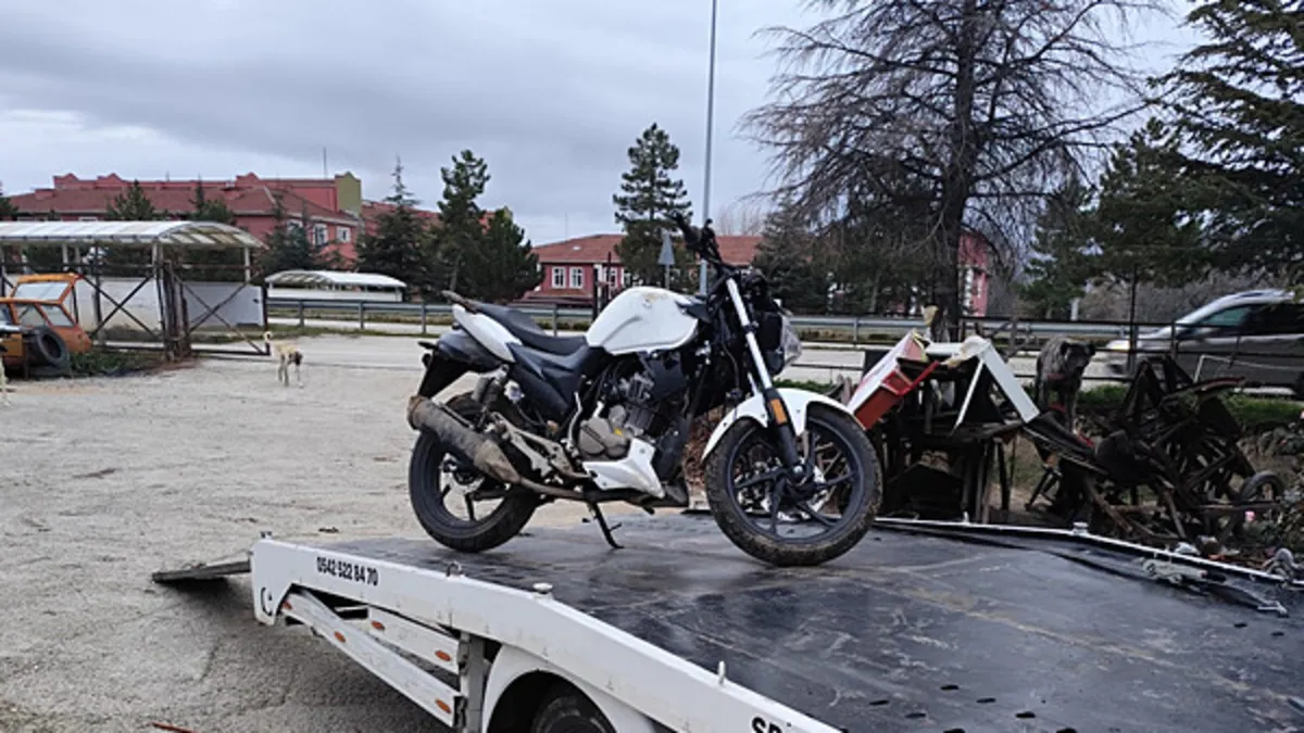 Çocukların yolculuğu acı bitti: 1 ölü, 1 yaralı Çocukların yolculuğu acı bitti: 1 ölü, 1 yaralı