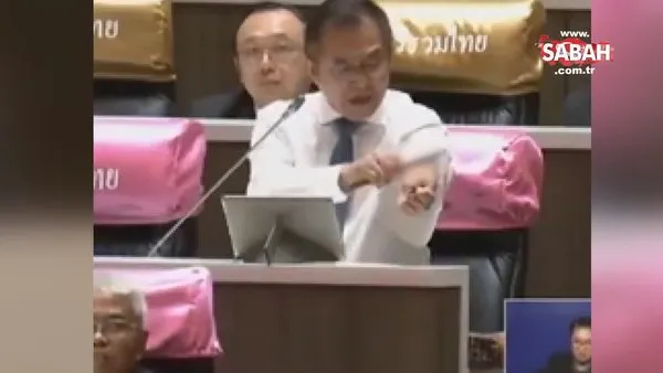 Taylandlı milletvekili meclis konuşmasında kolunu kesti | Video