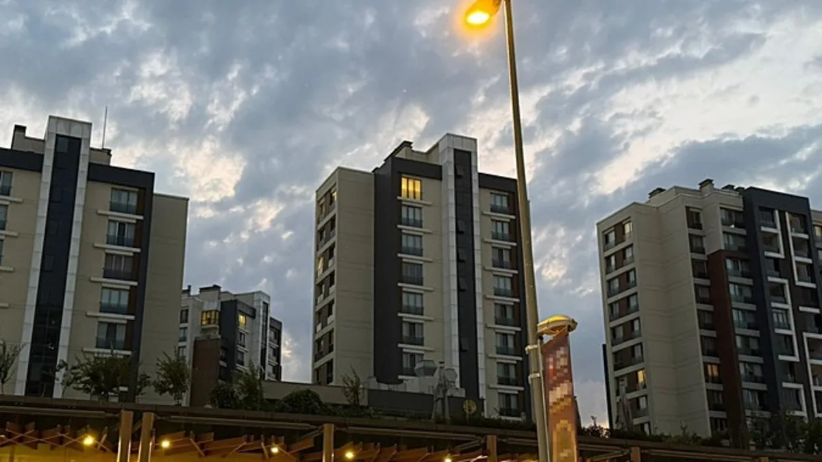 Zeytinburnu’nda 1 yaşındaki bebeğin kahreden sonu: 9’uncu kattan düşerek can verdi!