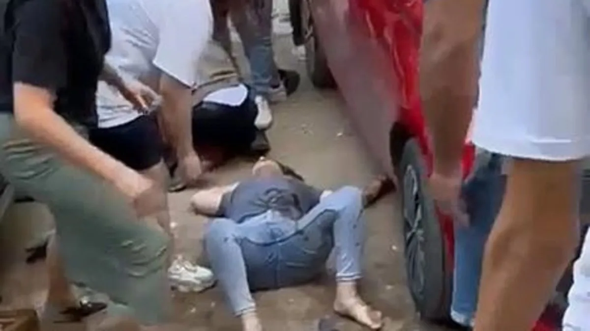 İzmir'de güzellik merkezi önünde bıçaklı dehşet: 2 ölü, 1 yaralı