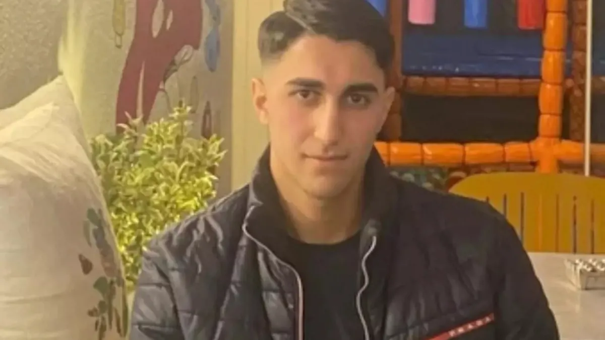 Markette çıkan kavgada göğsünden bıçaklandı: 17 yaşındaki Deniz kurtarılamadı Markette çıkan kavgada göğsünden bıçaklandı: 17 yaşındaki Deniz kurtarılamadı